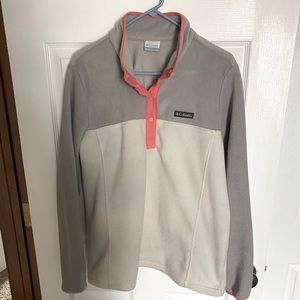 EUC Columbia pullover